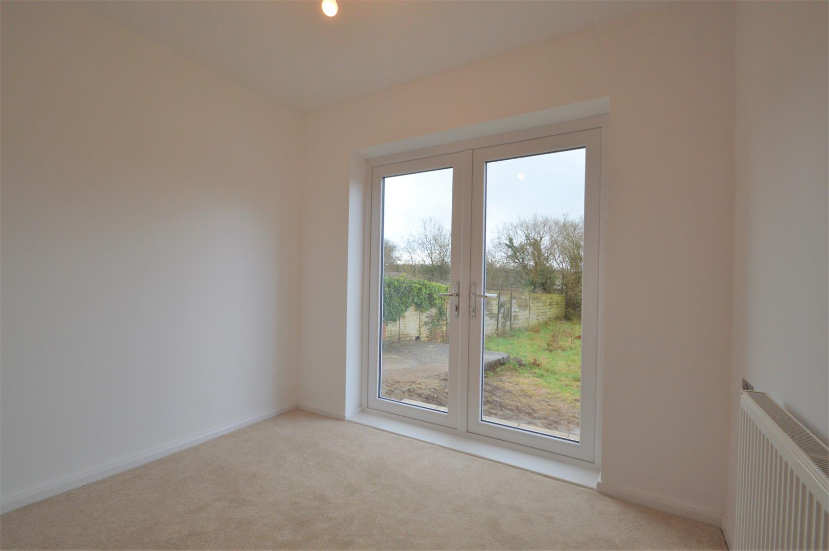 39 Woodlands Park, Kenfig Hill, Bridgend, CF33 6EB